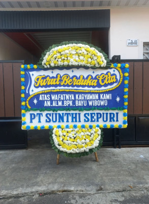 Papan Bunga Duka di Sumpang Minangae