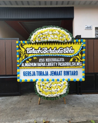 Papan Bunga Duka di Sumpang Minangae
